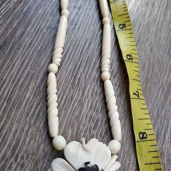 Handcarved Necklace - Picture 5 of 5